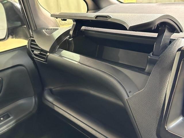 
								2017 TOYOTA VOXY ZS KIRAMEKI II full									