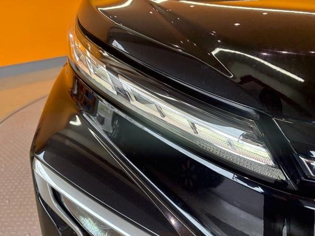 
								2022 TOYOTA VOXY S-Z full									