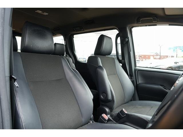 
								2020 TOYOTA NOAH HYBRID SI WxB II full									