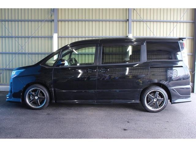 
								2017 TOYOTA NOAH SI full									