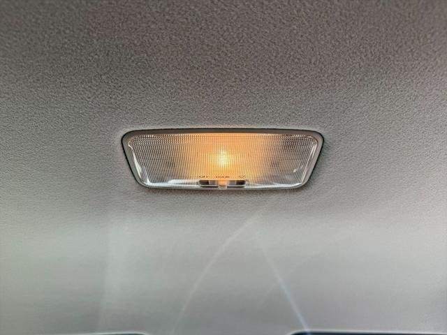 
								2020 TOYOTA VITZ F SAFETY EDITION III full									
