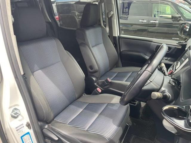 
								2015 TOYOTA NOAH SI full									