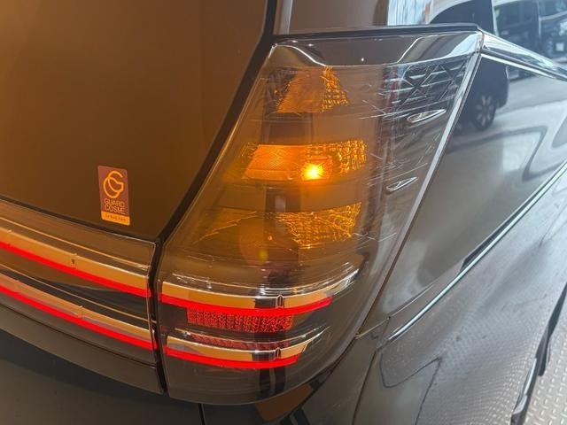 
								2022 TOYOTA VOXY S-Z full									