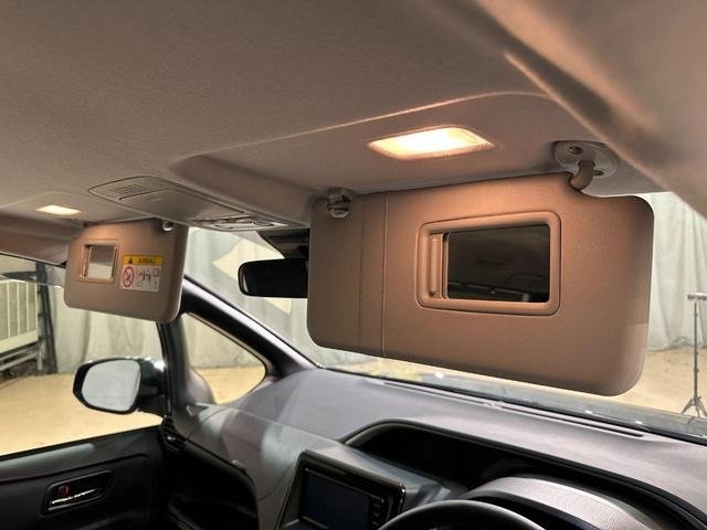 
								2017 TOYOTA VOXY ZS KIRAMEKI II full									