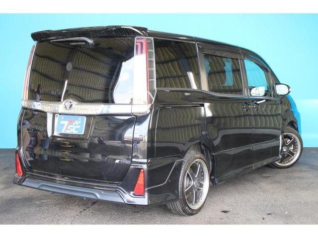 
								2017 TOYOTA NOAH SI full									