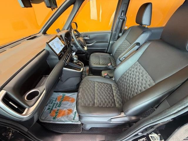 
								2022 TOYOTA VOXY S-Z full									