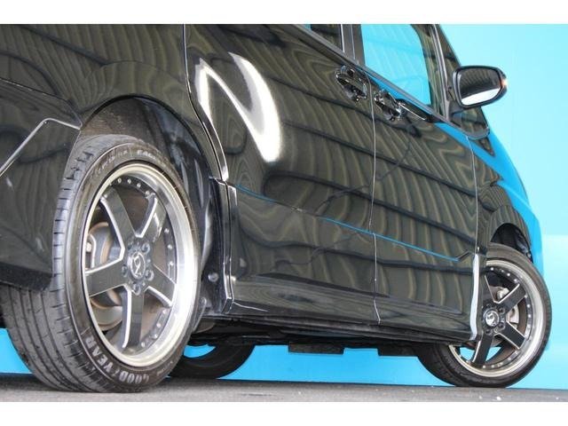 
								2017 TOYOTA NOAH SI full									