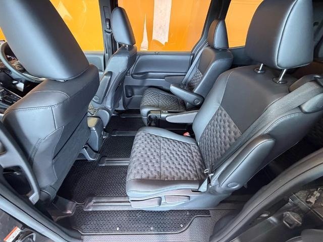 
								2022 TOYOTA VOXY S-Z full									