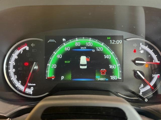 
								2022 TOYOTA VOXY S-Z full									