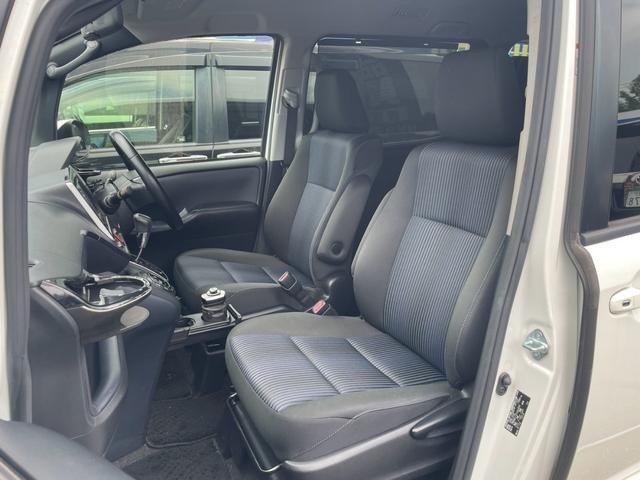 
								2015 TOYOTA NOAH SI full									