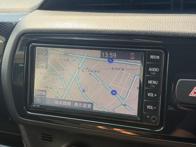 
								2020 TOYOTA VITZ F SAFETY EDITION III full									