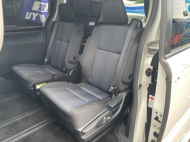 
								2015 TOYOTA NOAH SI full									
