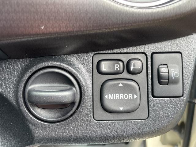 
								2015 TOYOTA VITZ JEWELA full									