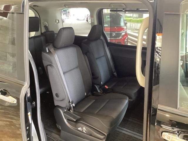 
								2016 TOYOTA VOXY ZS KIRAMEKI II full									