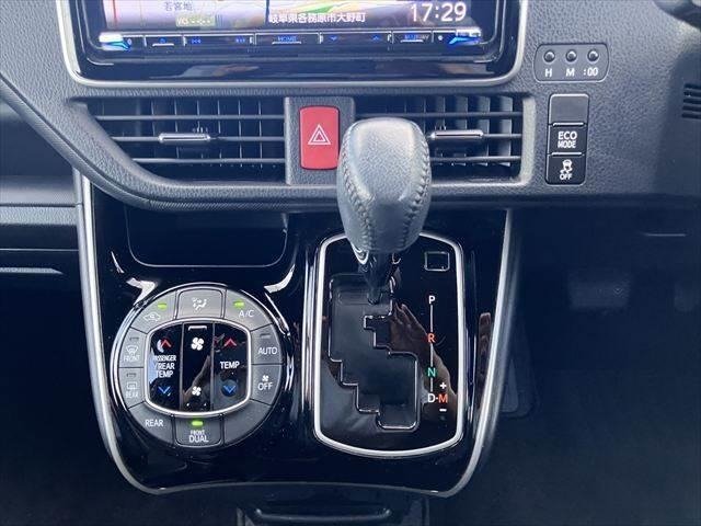 
								2019 TOYOTA VOXY ZS KIRAMEKI II full									