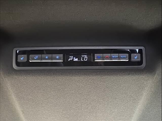 
								2022 TOYOTA NOAH HYBRID S-Z full									