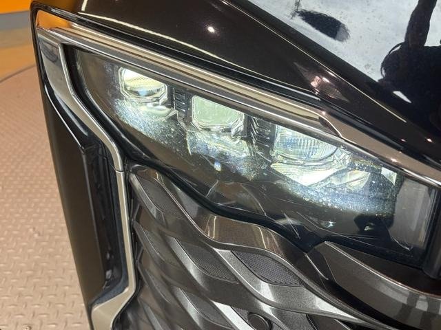 
								2022 TOYOTA VOXY S-Z full									
