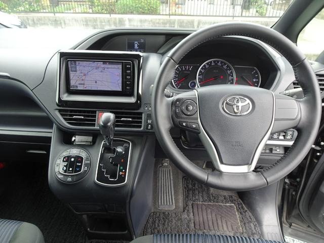
								2015 TOYOTA VOXY ZS full									