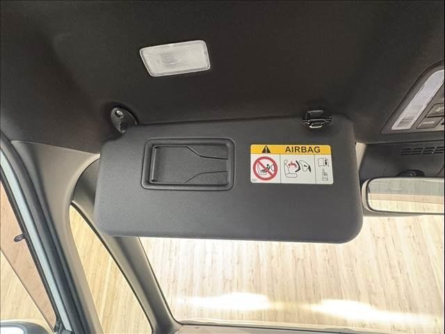 
								2022 TOYOTA NOAH HYBRID S-Z full									