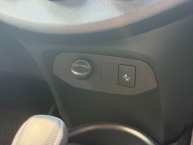 
								2020 TOYOTA VITZ F SAFETY EDITION III full									