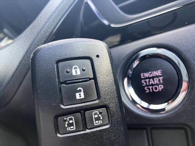 
								2019 TOYOTA VOXY ZS KIRAMEKI II full									
