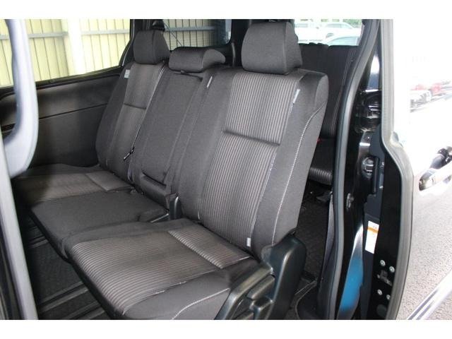 
								2017 TOYOTA NOAH SI full									
