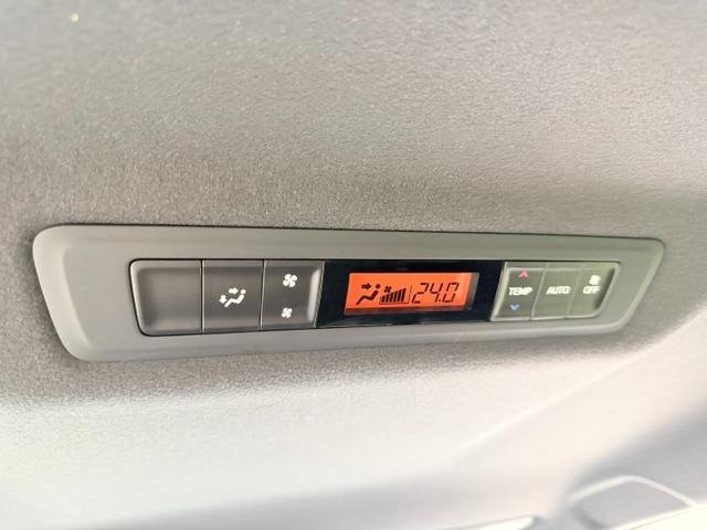 
								2021 TOYOTA VOXY HYBRID ZS KIRAMEKI III full									