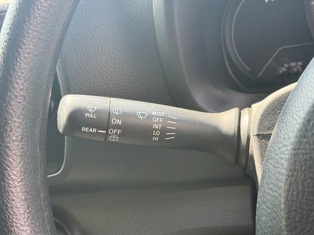 
								2020 TOYOTA VITZ F SAFETY EDITION III full									