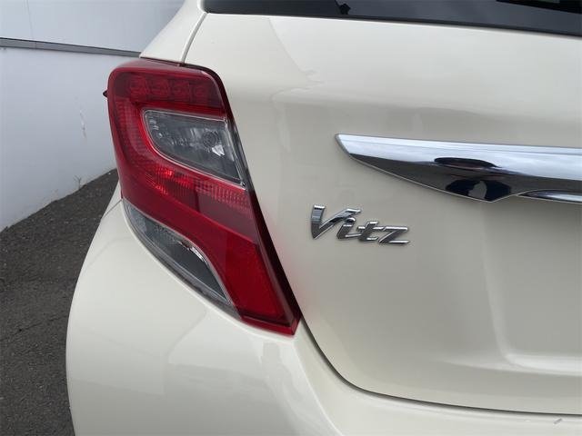 
								2015 TOYOTA VITZ JEWELA full									