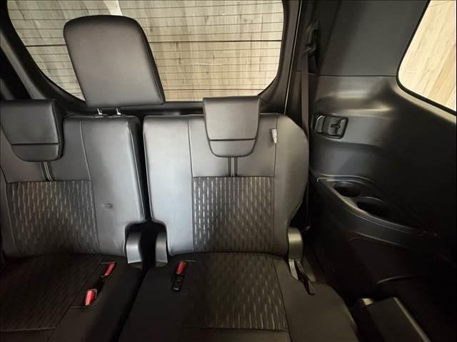 
								2022 TOYOTA NOAH HYBRID S-Z full									
