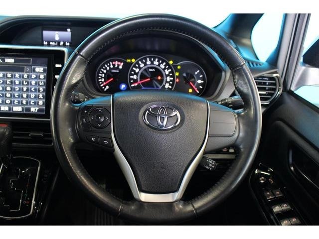 
								2017 TOYOTA NOAH SI full									