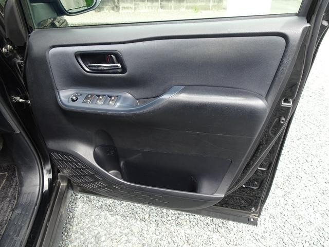 
								2015 TOYOTA VOXY ZS full									