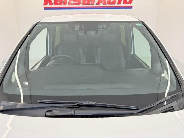 
								2021 TOYOTA VOXY HYBRID ZS KIRAMEKI III full									