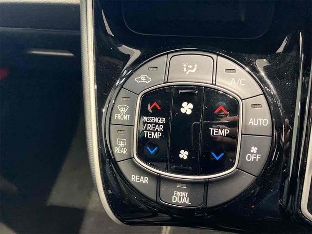 
								2018 TOYOTA VOXY ZS KIRAMEKI full									