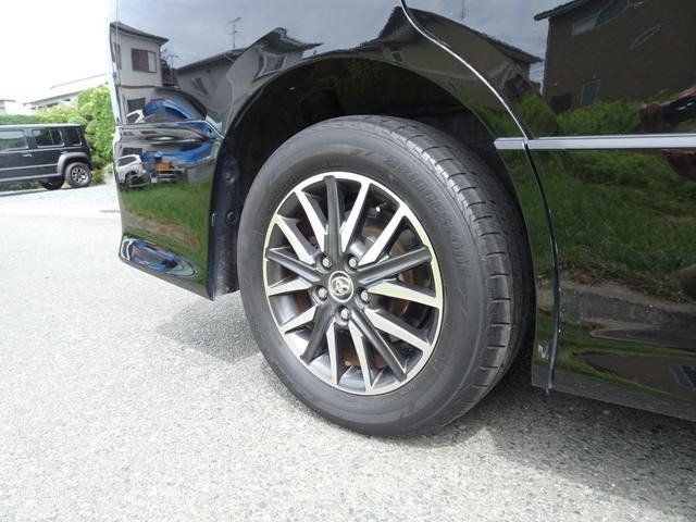 
								2015 TOYOTA VOXY ZS full									