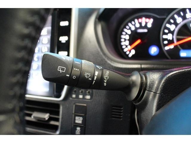 
								2017 TOYOTA NOAH SI full									