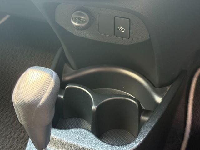 
								2020 TOYOTA VITZ F SAFETY EDITION III full									