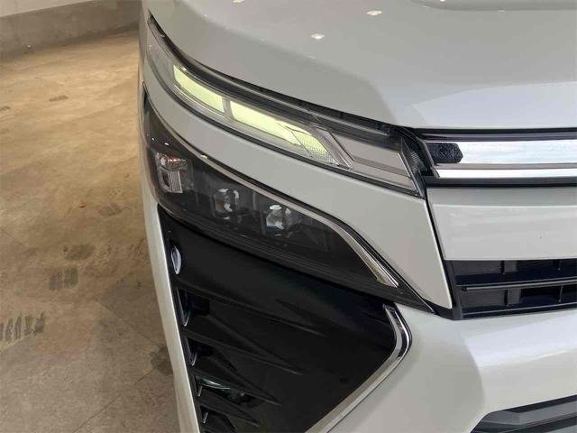 
								2018 TOYOTA VOXY ZS KIRAMEKI full									