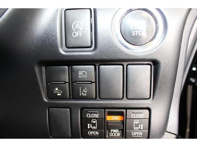 
								2017 TOYOTA NOAH SI full									