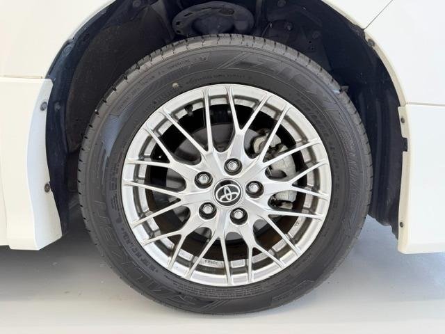 
								2021 TOYOTA VOXY HYBRID ZS KIRAMEKI III full									