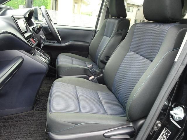 
								2015 TOYOTA VOXY ZS full									