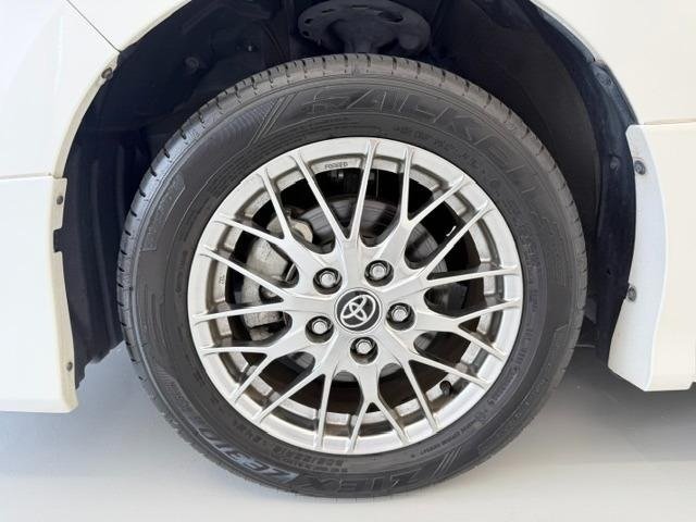 
								2021 TOYOTA VOXY HYBRID ZS KIRAMEKI III full									