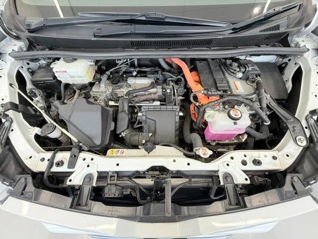
								2021 TOYOTA VOXY HYBRID ZS KIRAMEKI III full									