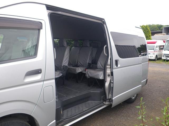 
								2011 TOYOTA HIACE COMMUTER GL full									