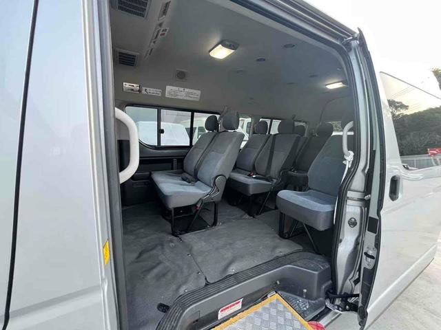 
								2012 TOYOTA HIACE COMMUTER SUPER LONG GL TURBO full									