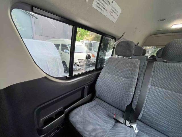 
								2012 TOYOTA HIACE COMMUTER SUPER LONG GL TURBO full									