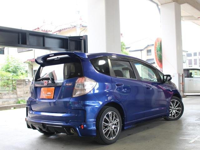 
								2011 HONDA FIT RS full									
