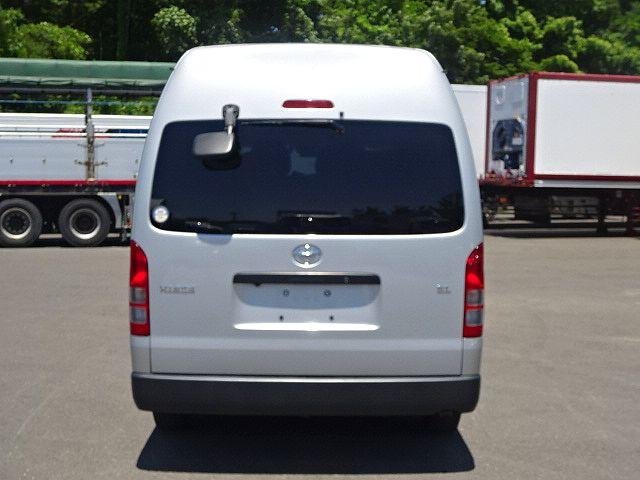 
								2021 TOYOTA HIACE COMMUTER GL full									