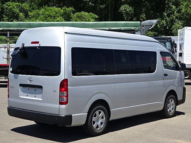 
								2021 TOYOTA HIACE COMMUTER GL full									
