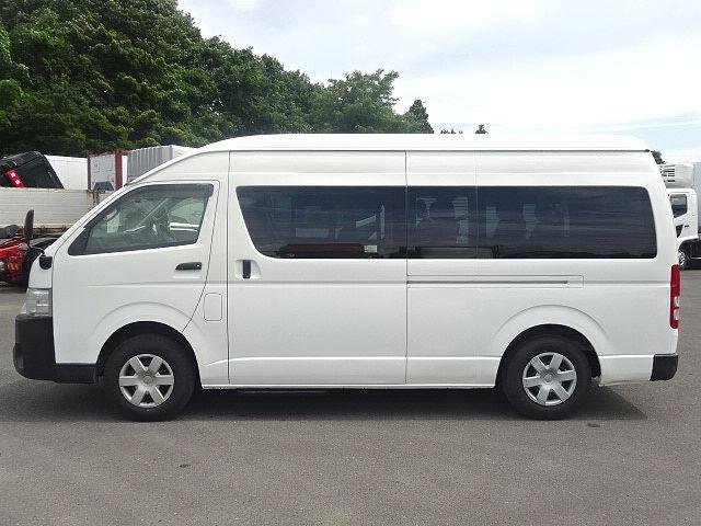 
								2015 TOYOTA HIACE COMMUTER full									